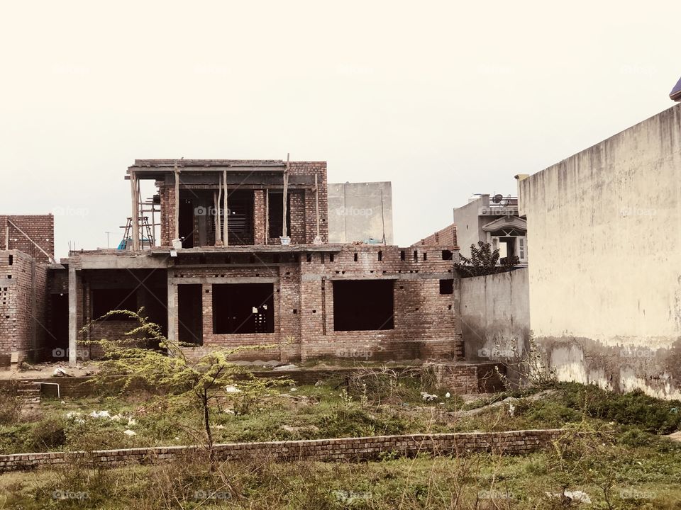 Home under construction 