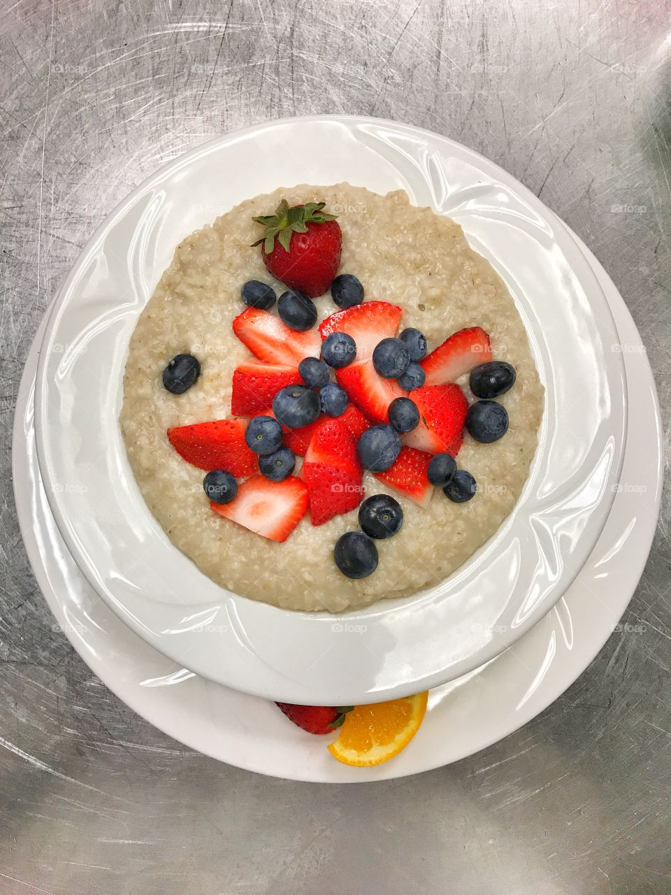 Berries and oatmeal