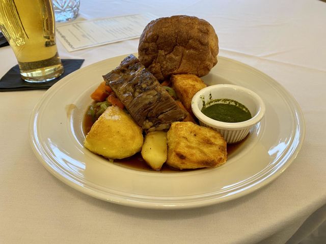 Plate with delicious meal 