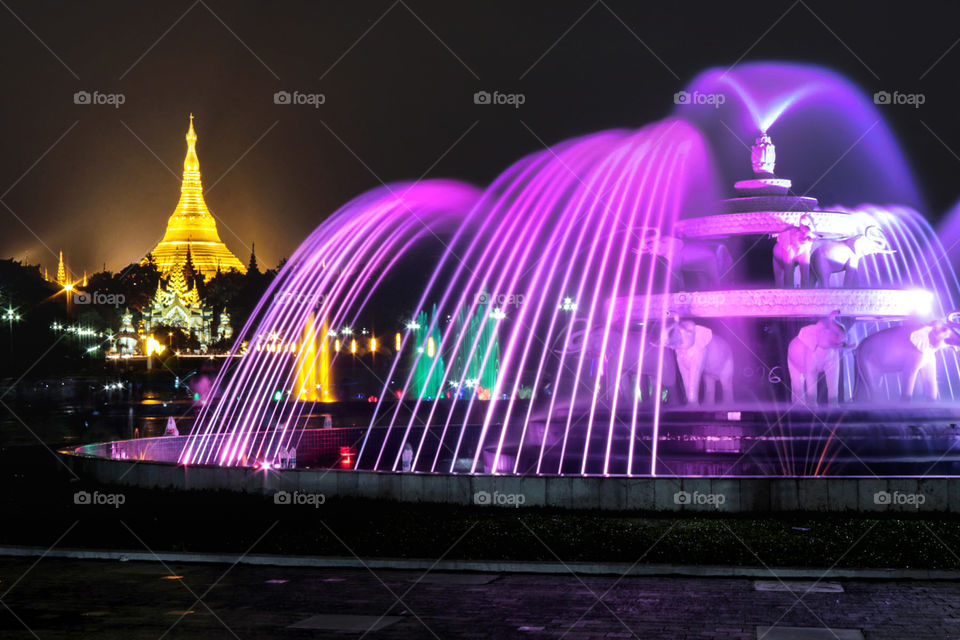 Shwedagon Pagoda, Yangon, Myanmar 