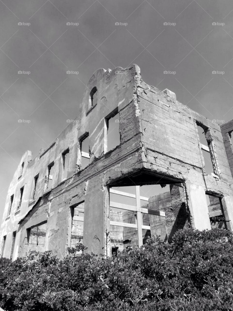 Alcatraz Island abandoned building 