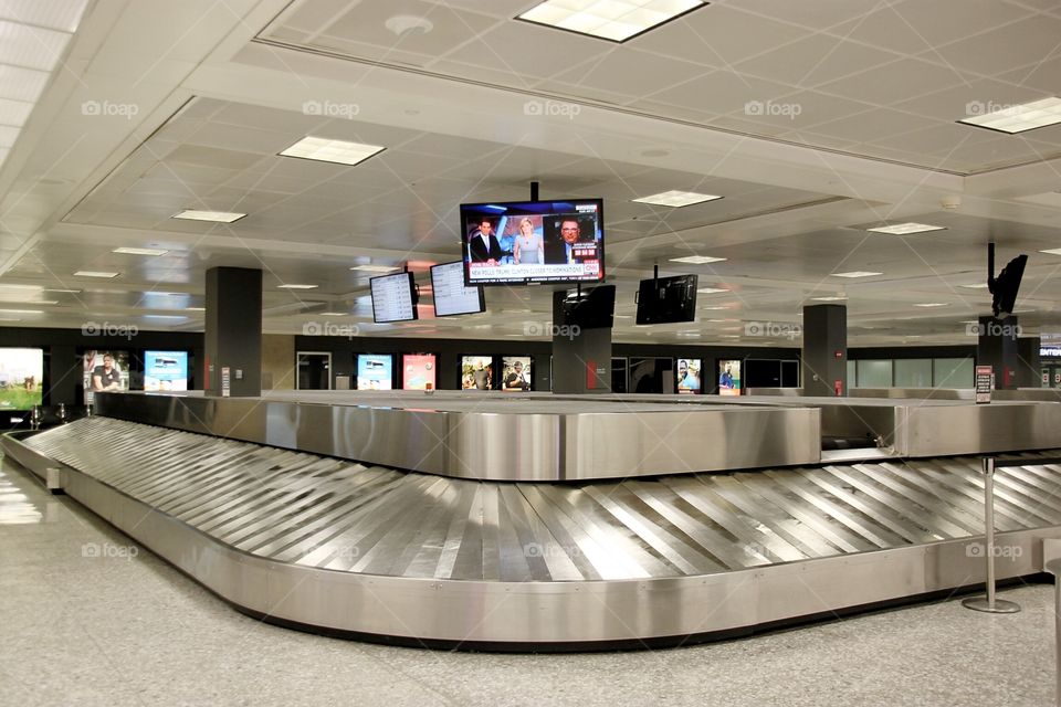 Airport carousel 