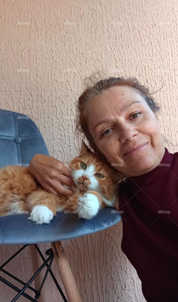 smiling woman beautiful portrait selfie with cat