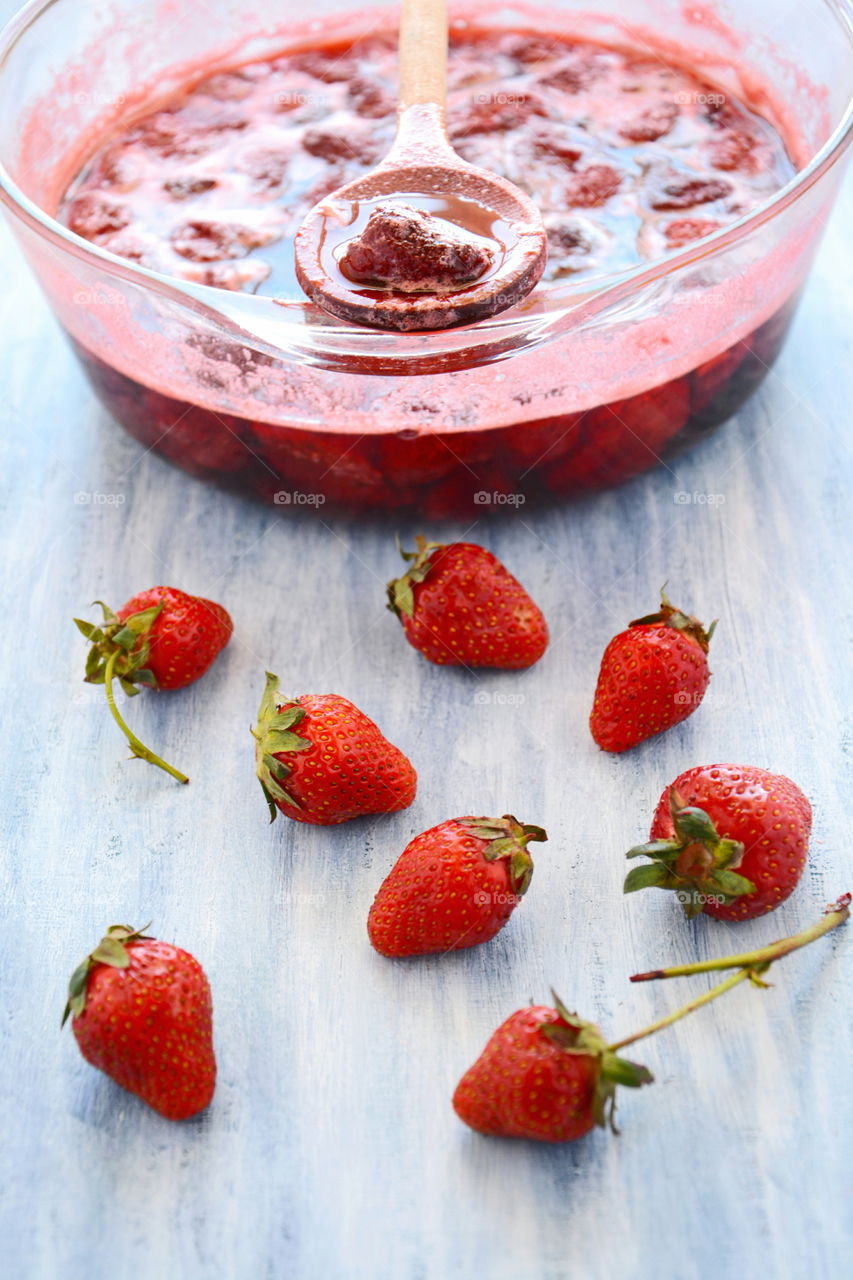 Strawberry jam. Strawberry jam preparing