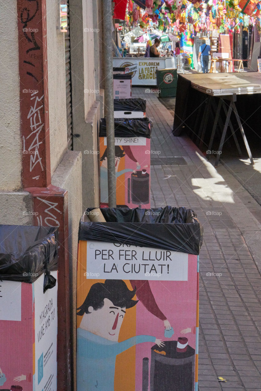 Ready for Fiestas de Gracia. Streets Decoration