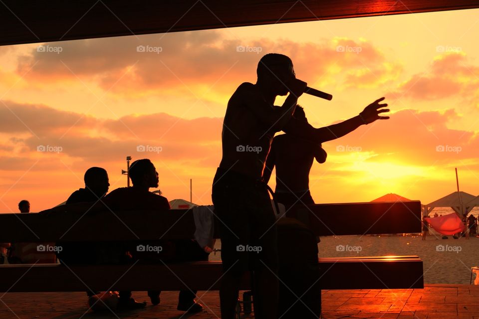 feel the energy,is in the air