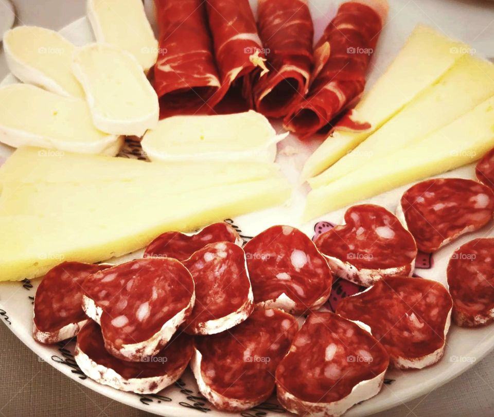 Queso, chorizo y jamón