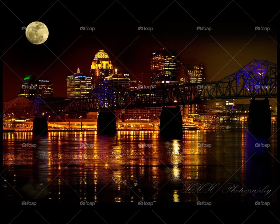 Louisville Skyline Full Moon