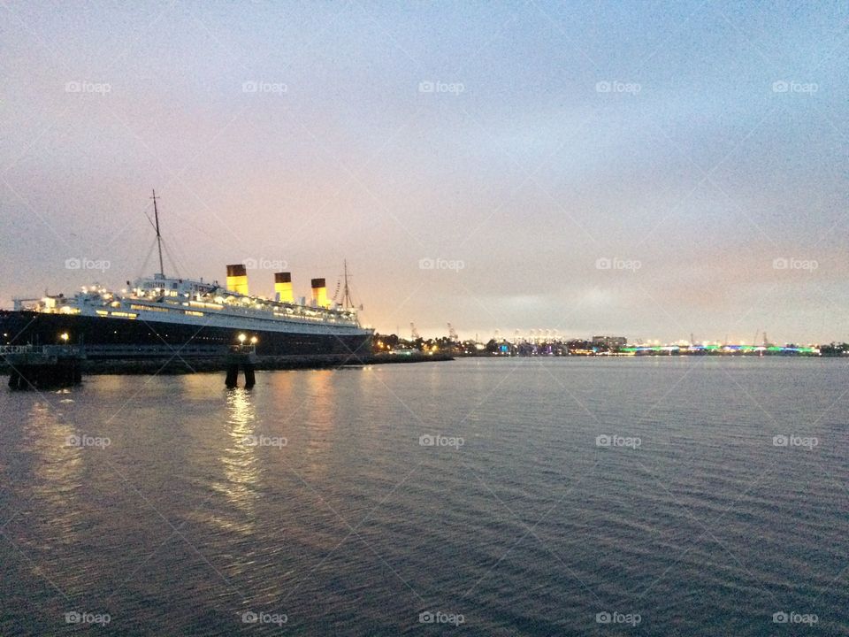 Port of Long Beach queen Mary 