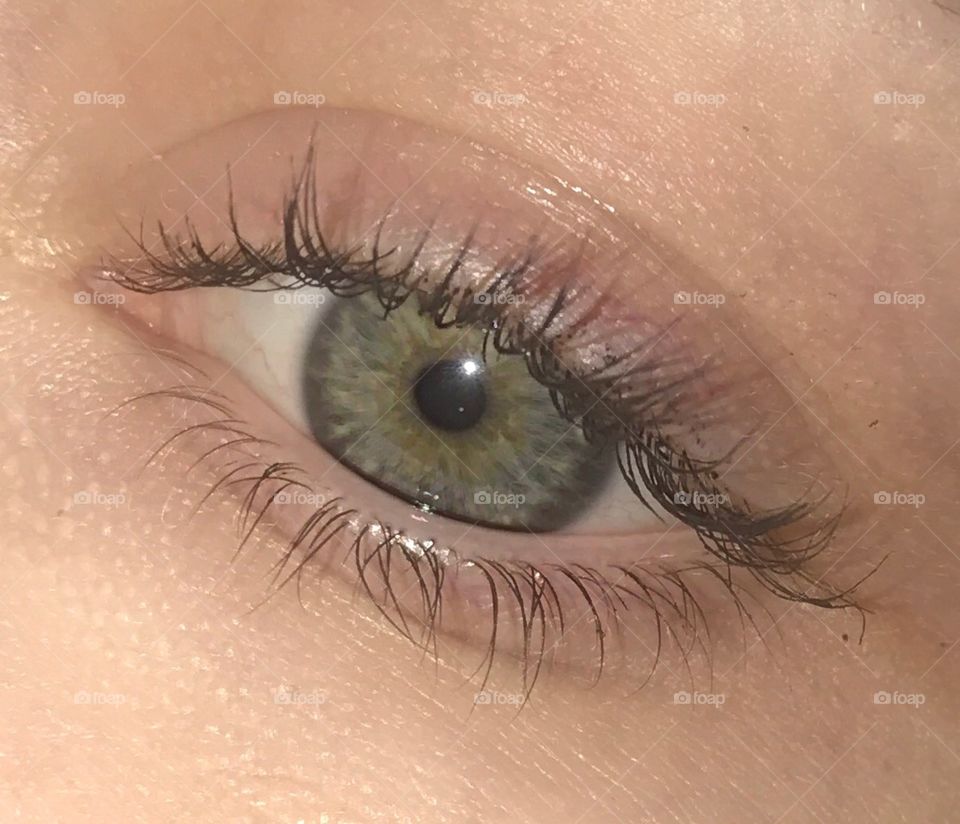 Green/blue eye