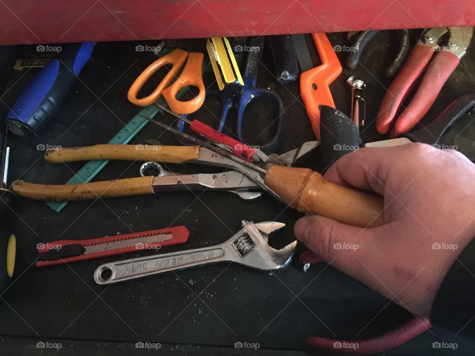 Hand working tools