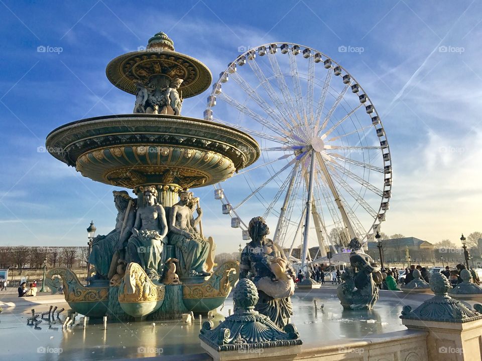 Paris fountain and Ferris Wheel