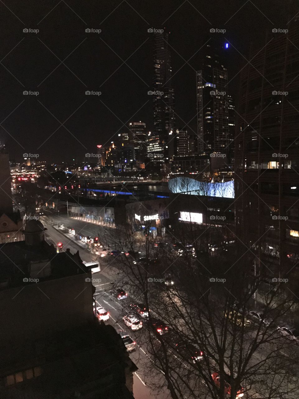 Melbourne city at night 