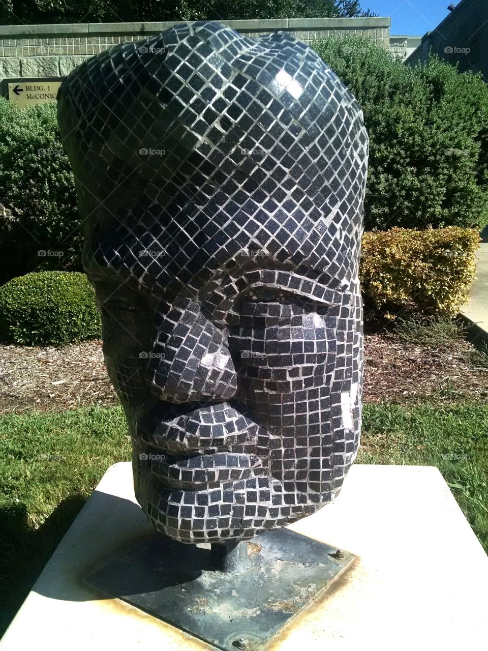 glass head statue
