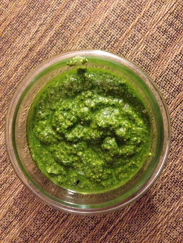 Fresh pesto sauce 