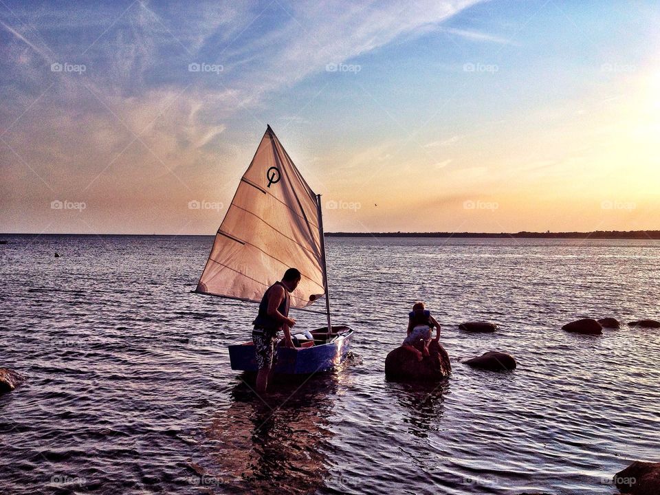 Learning to sail