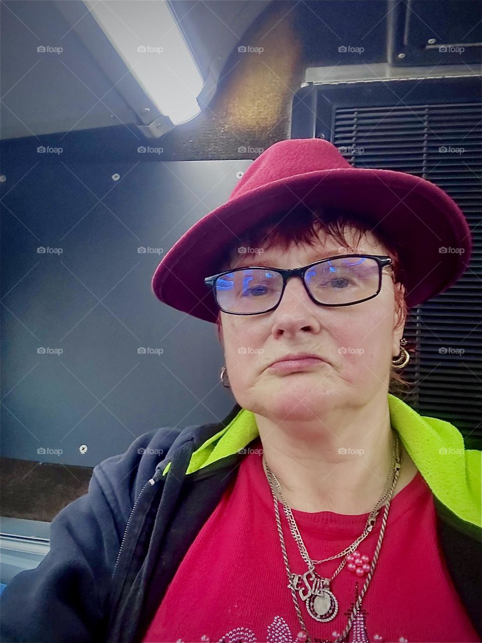 This is me, „Petra Schiller“ a.k.a. „Maxine Firefox“ a.k.a. „Maximiliane Feuerfuchs“ riding the „B43“ bus back from „Bushwick“ to „Greenpoint“, Brooklyn at „Newtown Creek“ by the „Pulaski Bridge“. 2023. Hypnotic Productions