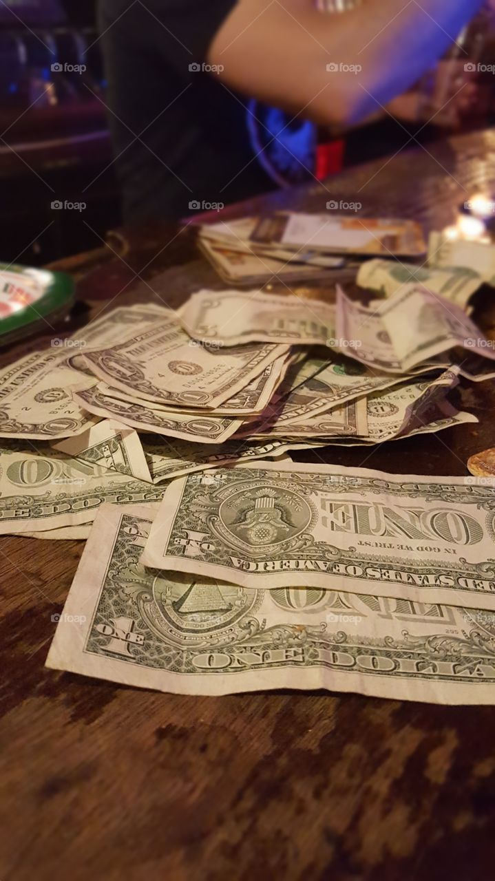 bar money