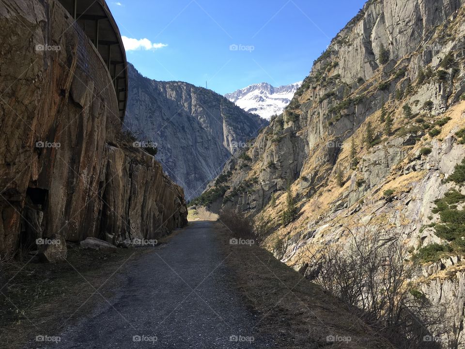 Path in the rocks 