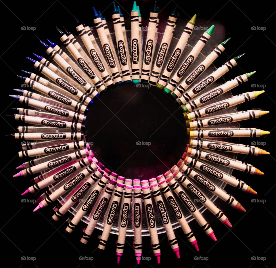 crayons in a circle