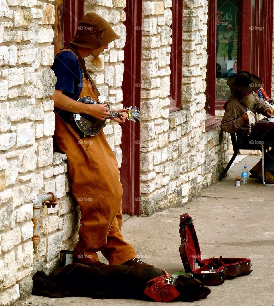 Keep Austin Weird. Street performer. 