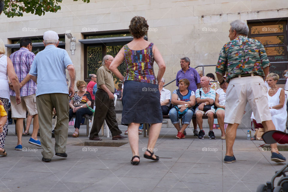 Elderly street dance lesson