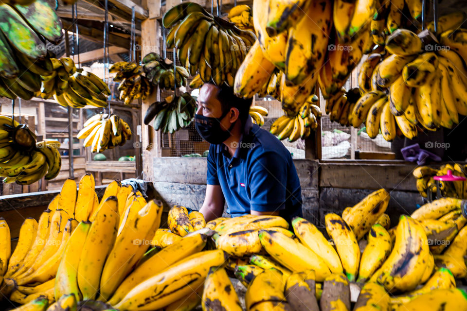 Fruit store banana