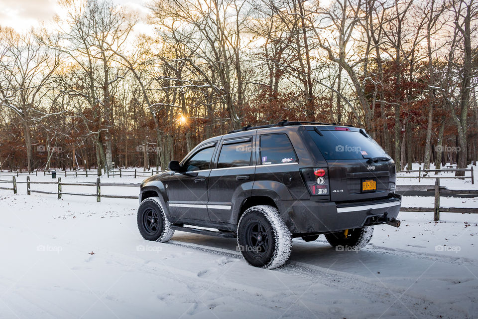 Jeep Gran Cherokee in Snow