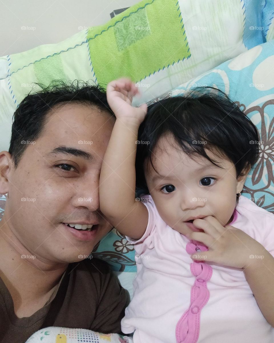 father and daughter Before sleeping
