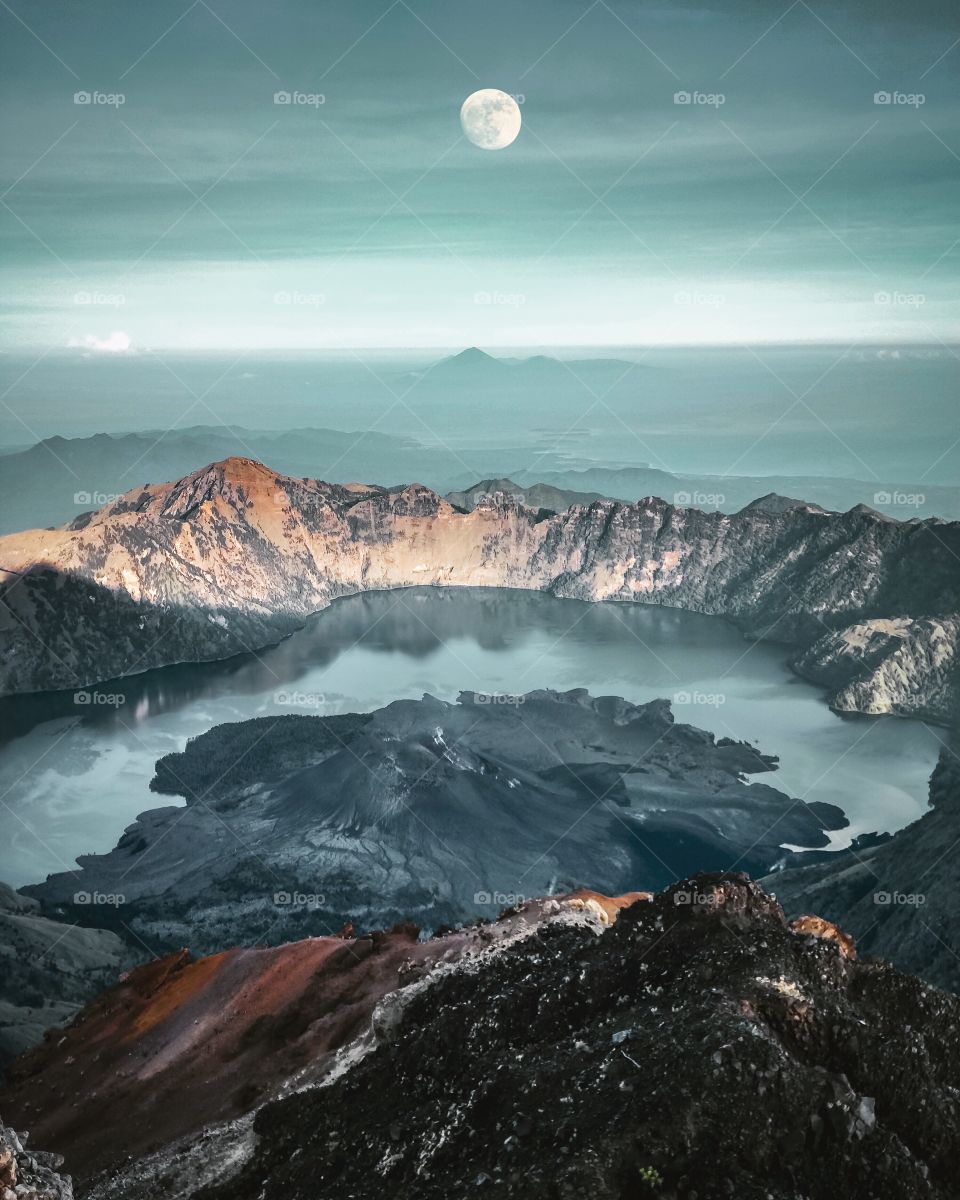 The Greatest Mountain I Have See. Mount Rinjani is the second highest active volcanic mountain in Indonesia.