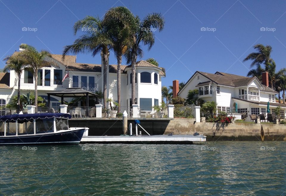 Lake side homes 🏡 