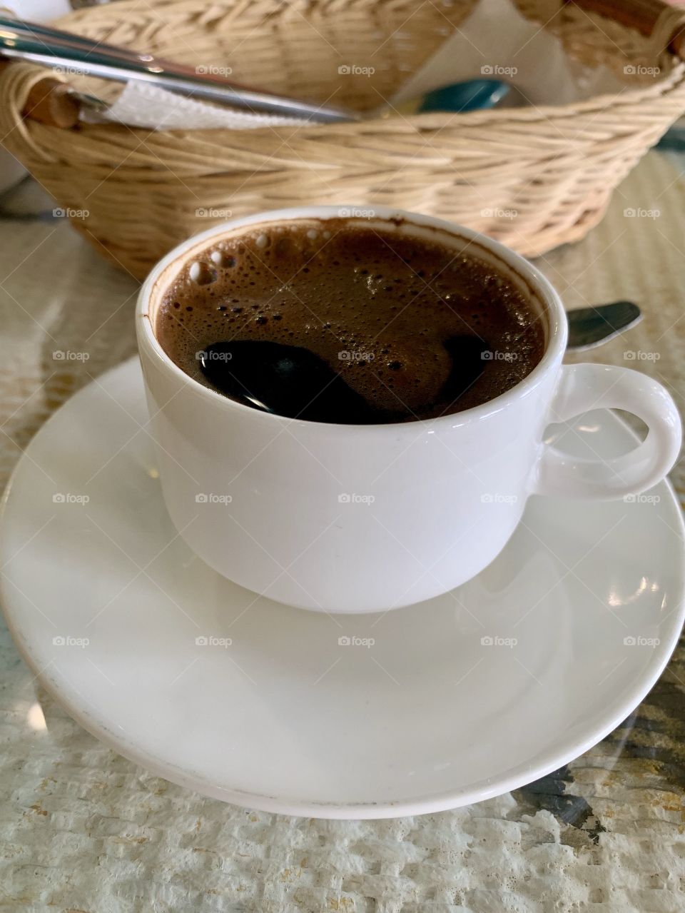 A cup of freshly brewed coffee is the best time to relax.
