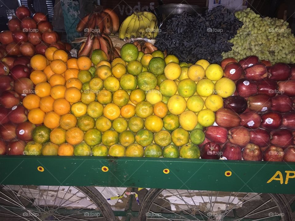 Street sales fruits 
