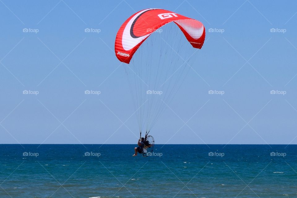 Come Fly w/ Me, Parasailing