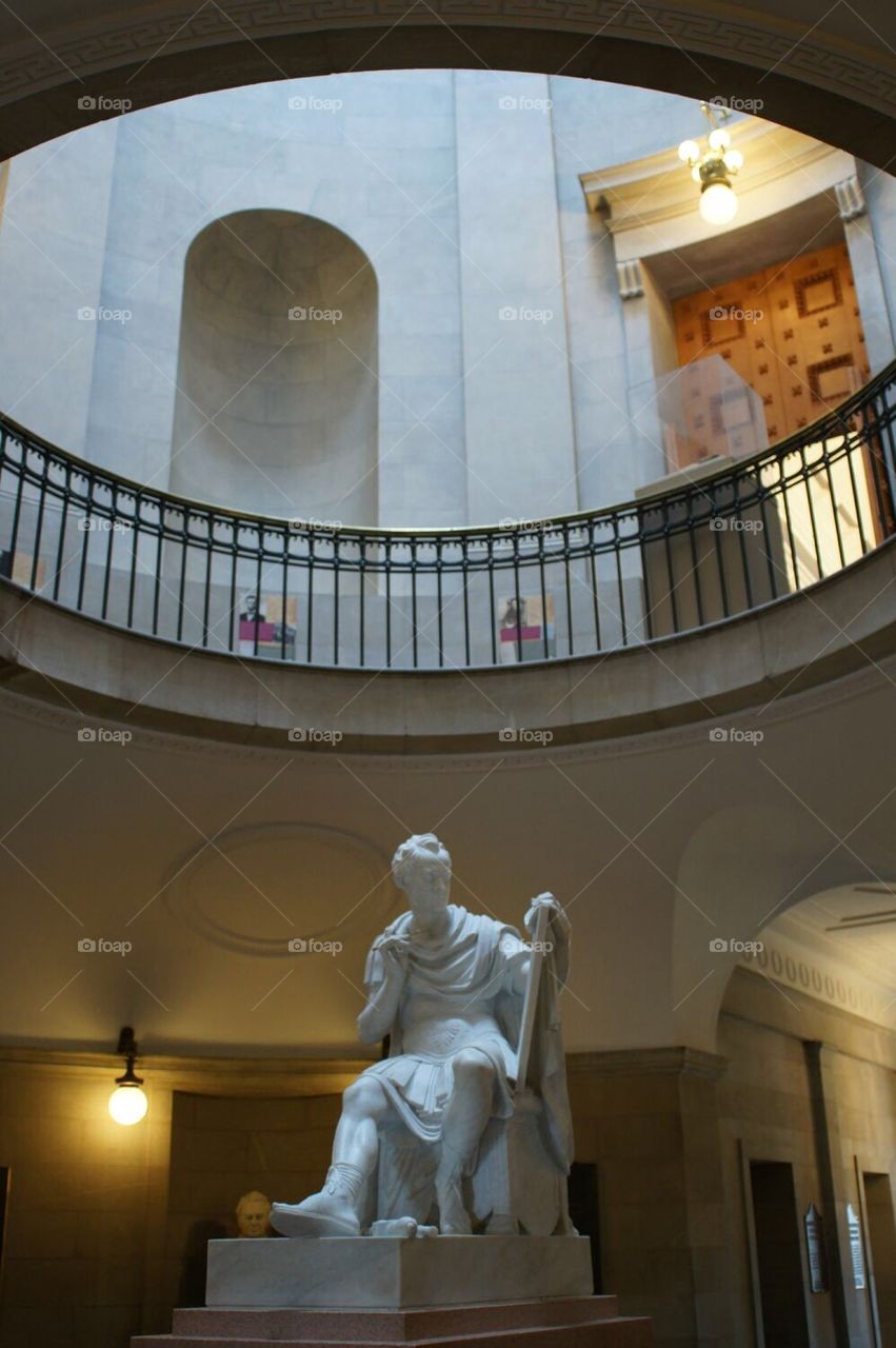 North Carolina State Capitol building rotunda statue
