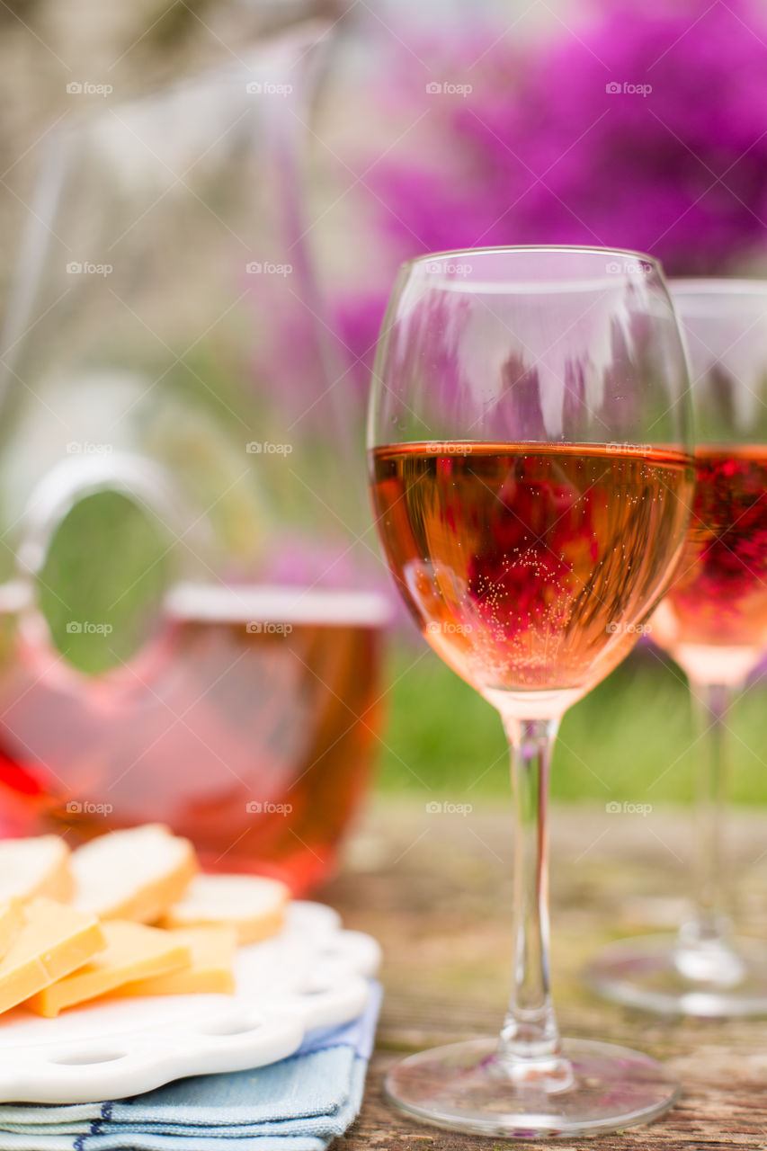 Rosé Wine with Cheese and French Baguette