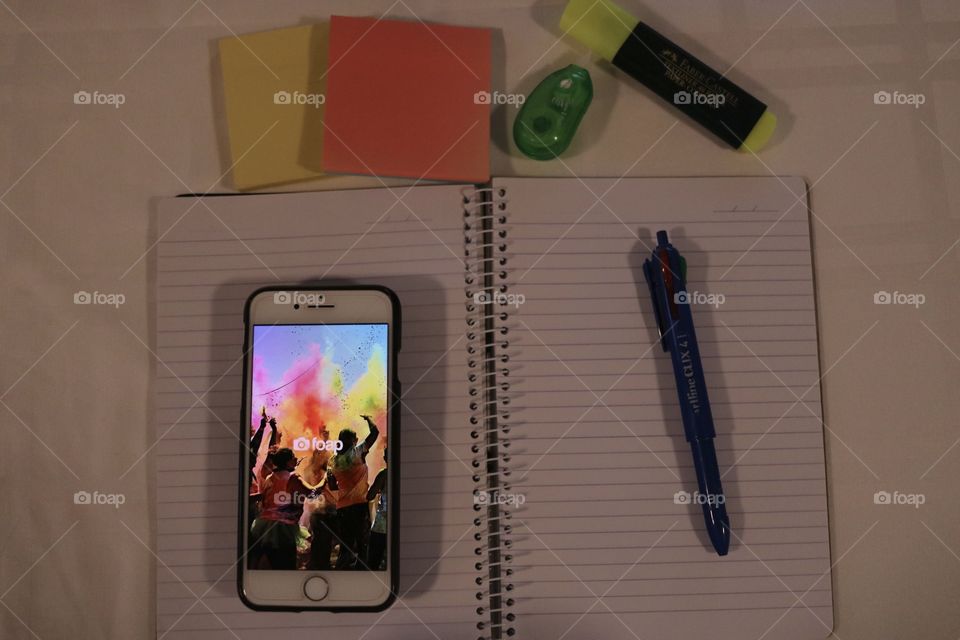 I love my iPhone using my best FOAP app to earn some $$$ 