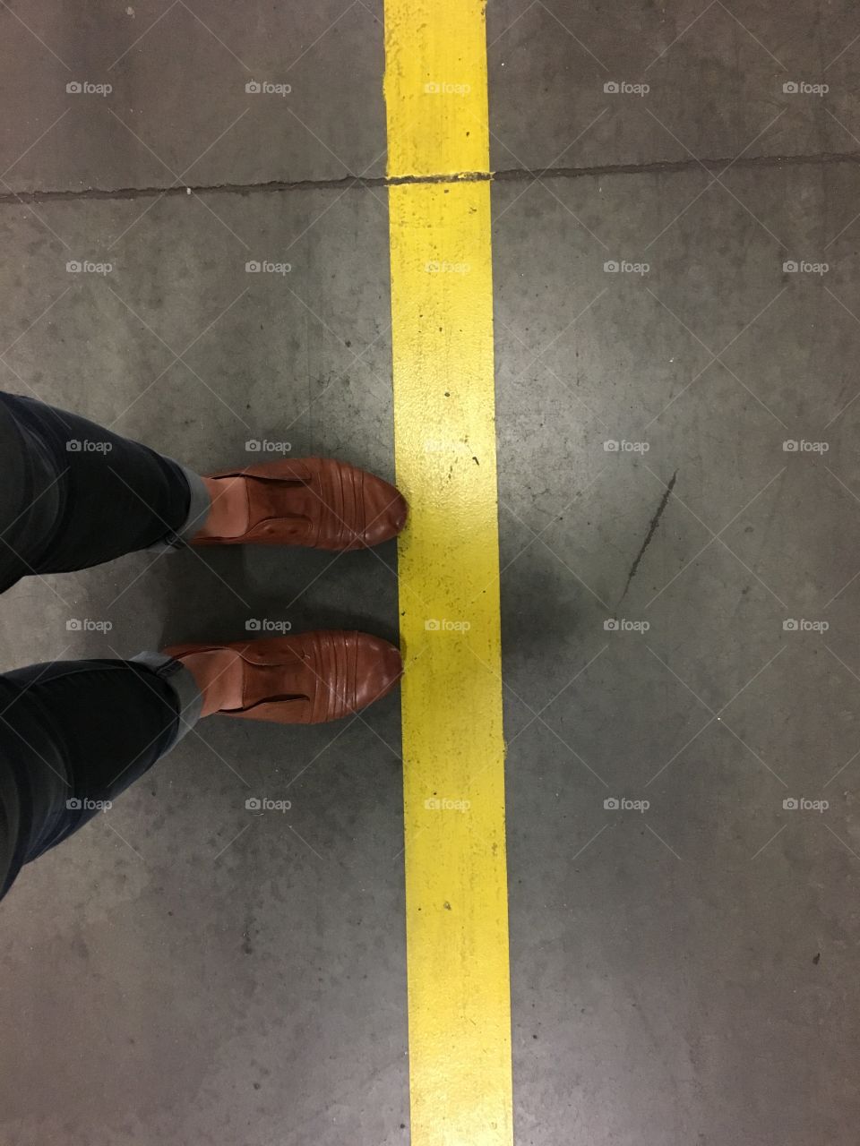 toe the line...