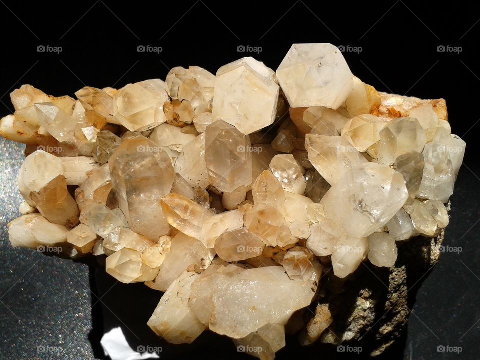 beautiful macro shot of the mineral crystal quartz