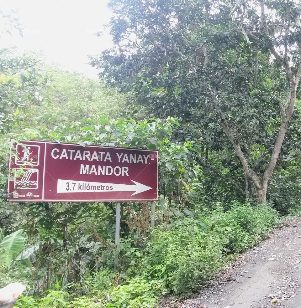 the way to Yanay Waterfall in Peru