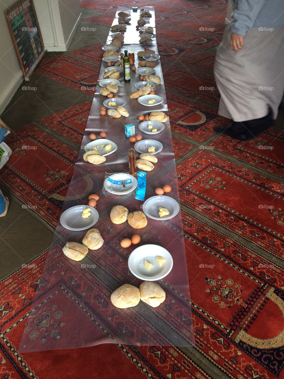 Having breakfast in group 