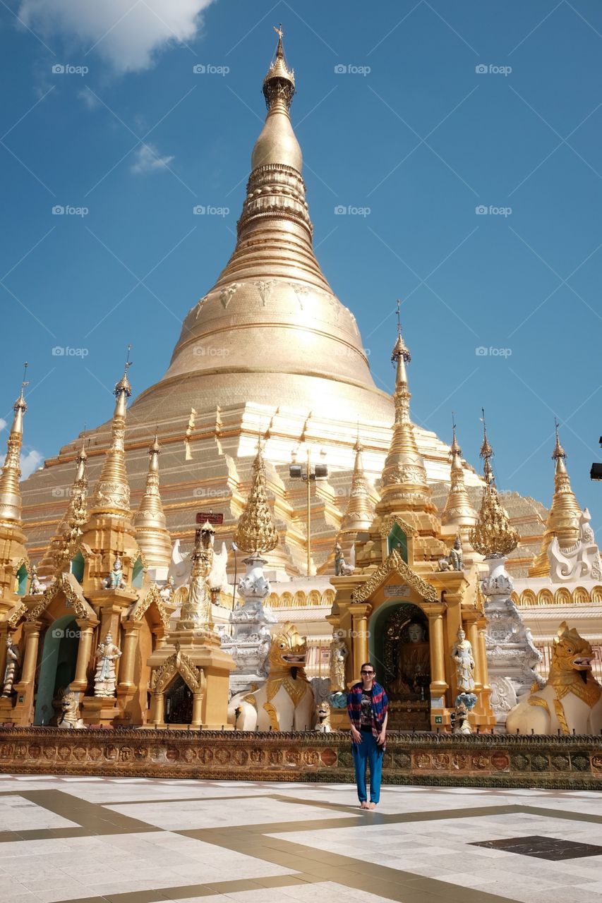 A tourist in Shwedagon pagoda