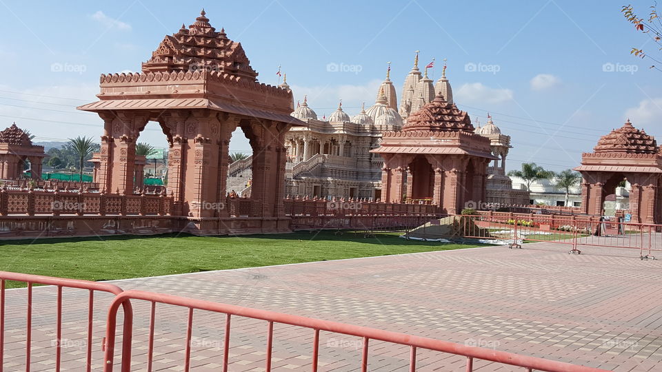 Swaminarayan Temple between two domes