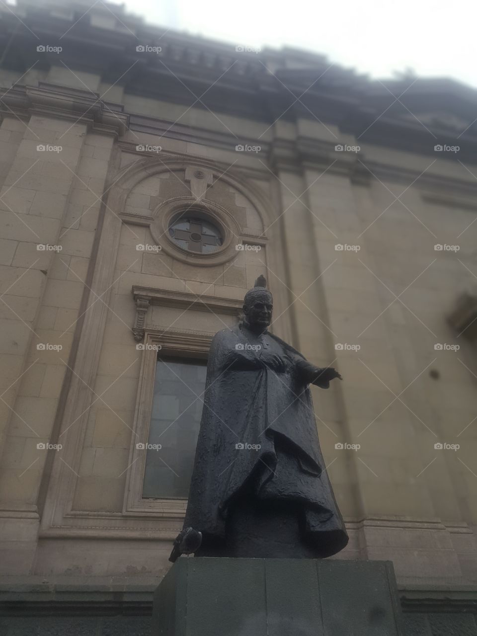 sculpture in memory of Juan Pablo II, very beautiful. En el Centro Santiago de Chile, Plaza de Armas.