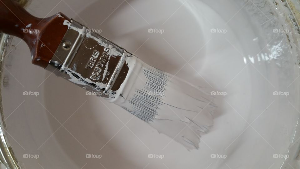 brilliant white gloss paint