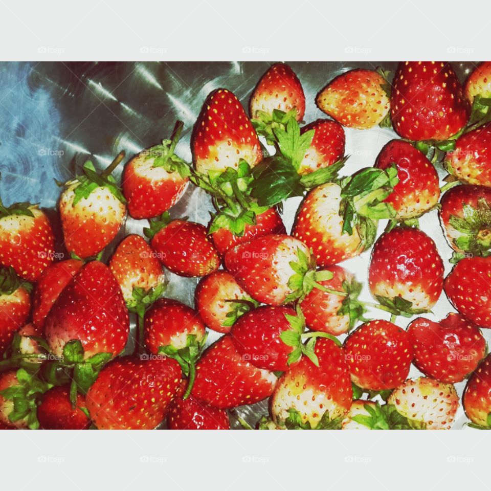 strawberry healthy fruit