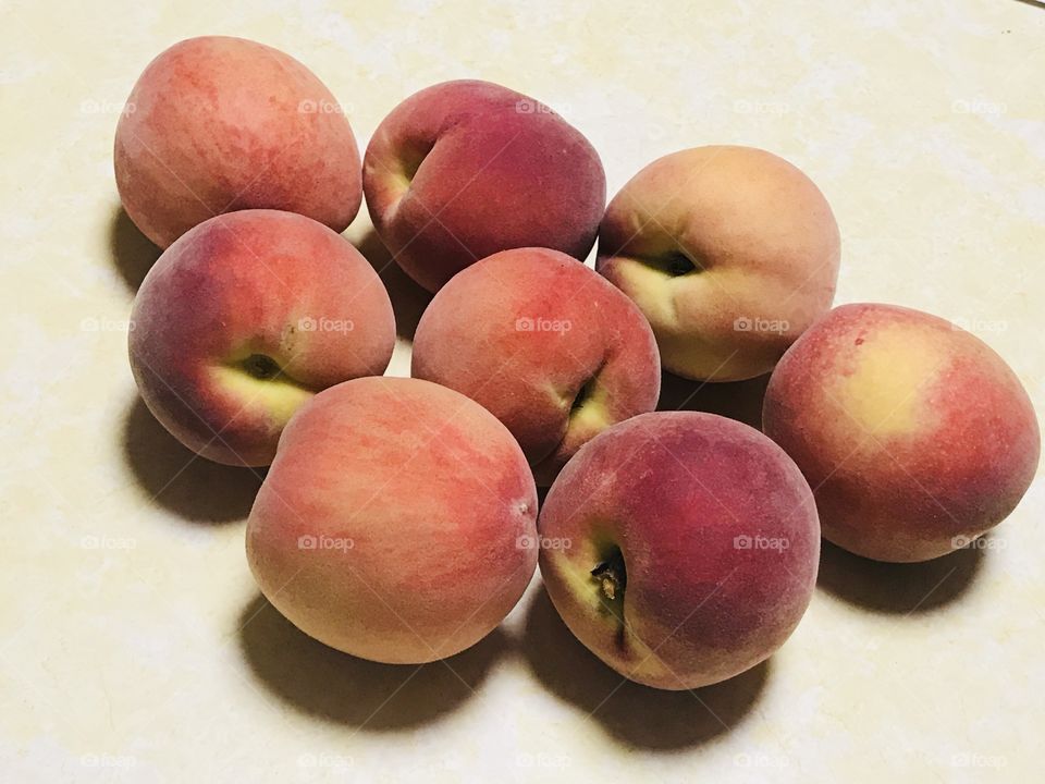 Fresh peaches 