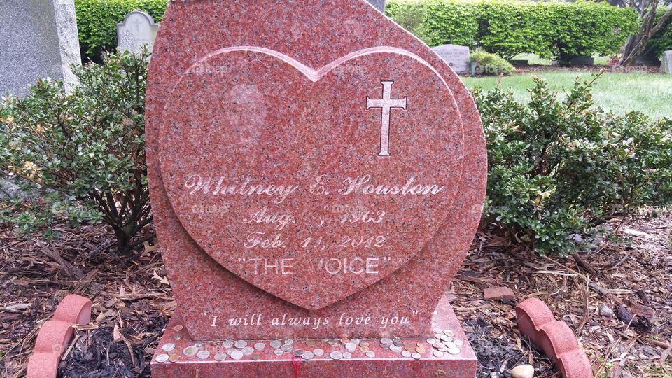 Whitney Houston Grave