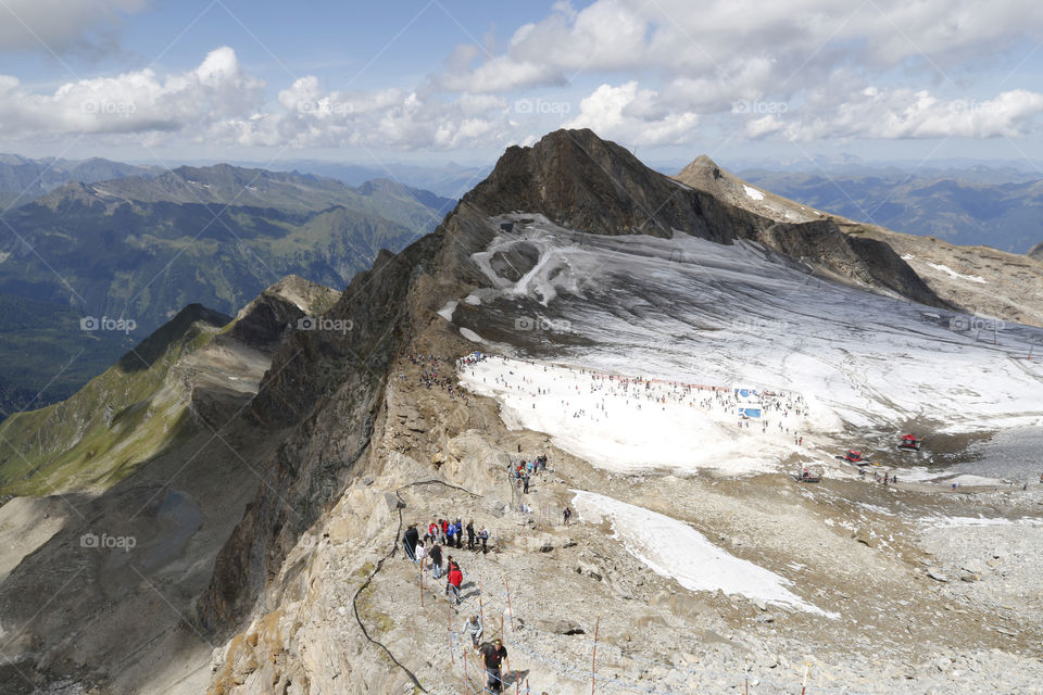 Kitzsteinhorn hiking trail to glacier 