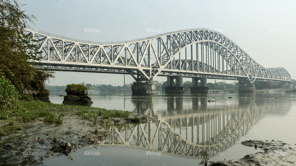 The Jubilee Bridge (Bengali: জুবিলি ব্রিজ) is a former rail bridge over the Hooghly Riverbetween Naihati and Bandel in West Bengal, India. It provided an important connection between the Garifa and Hooghly Ghat stations.
✓full screen view (landscape)